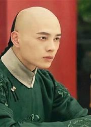 雍正儿子中最聪明的一个，装一辈子糊涂，却保全了子孙的荣华富贵