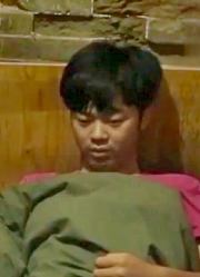 穷人的悲哀！小伙患白血病8年，和哥哥配型成功却没钱治病