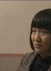 男子开车撞人为逃避赔偿竟转移所有财产伤者家属无奈卖房治病