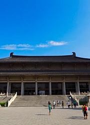 俗话说：“陕西的地下埋皇上”，为什么陕西皇陵那么多呢？
