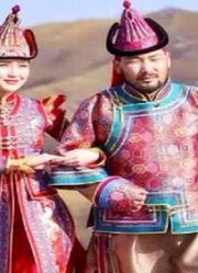 此朝的皇帝个个都想长生不老，于是，他们在全国各地大量征集美女