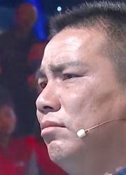 “失明儿子”养100头猪照顾全家，寻母27年，门开后哭成泪人