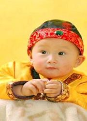 雍正幼时抓周拿起毛笔胡乱画了个字为何康熙却突然脸色大变？